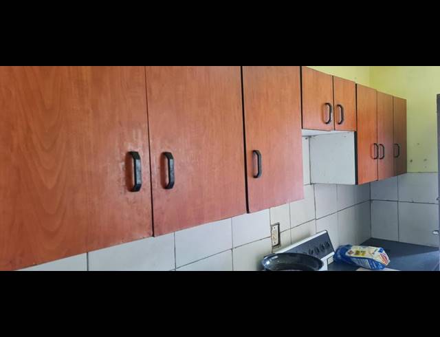 3 BEDROOM HOUSE FOR SALE IN UMLAZI C